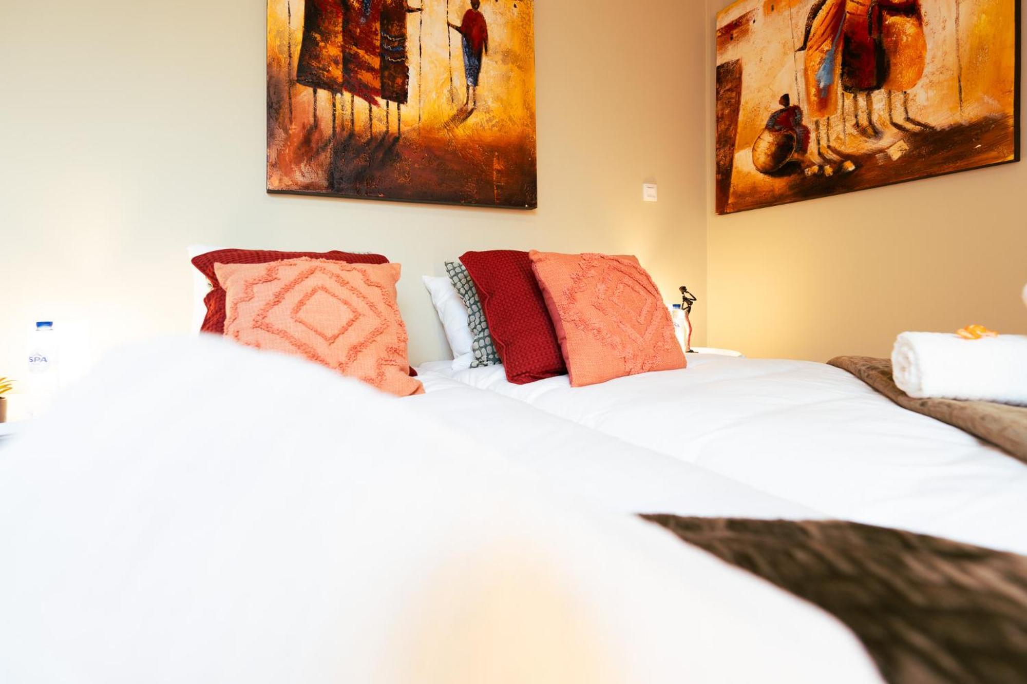 Lets Relax - Terre D'Afrique Hotel Mons Ngoại thất bức ảnh